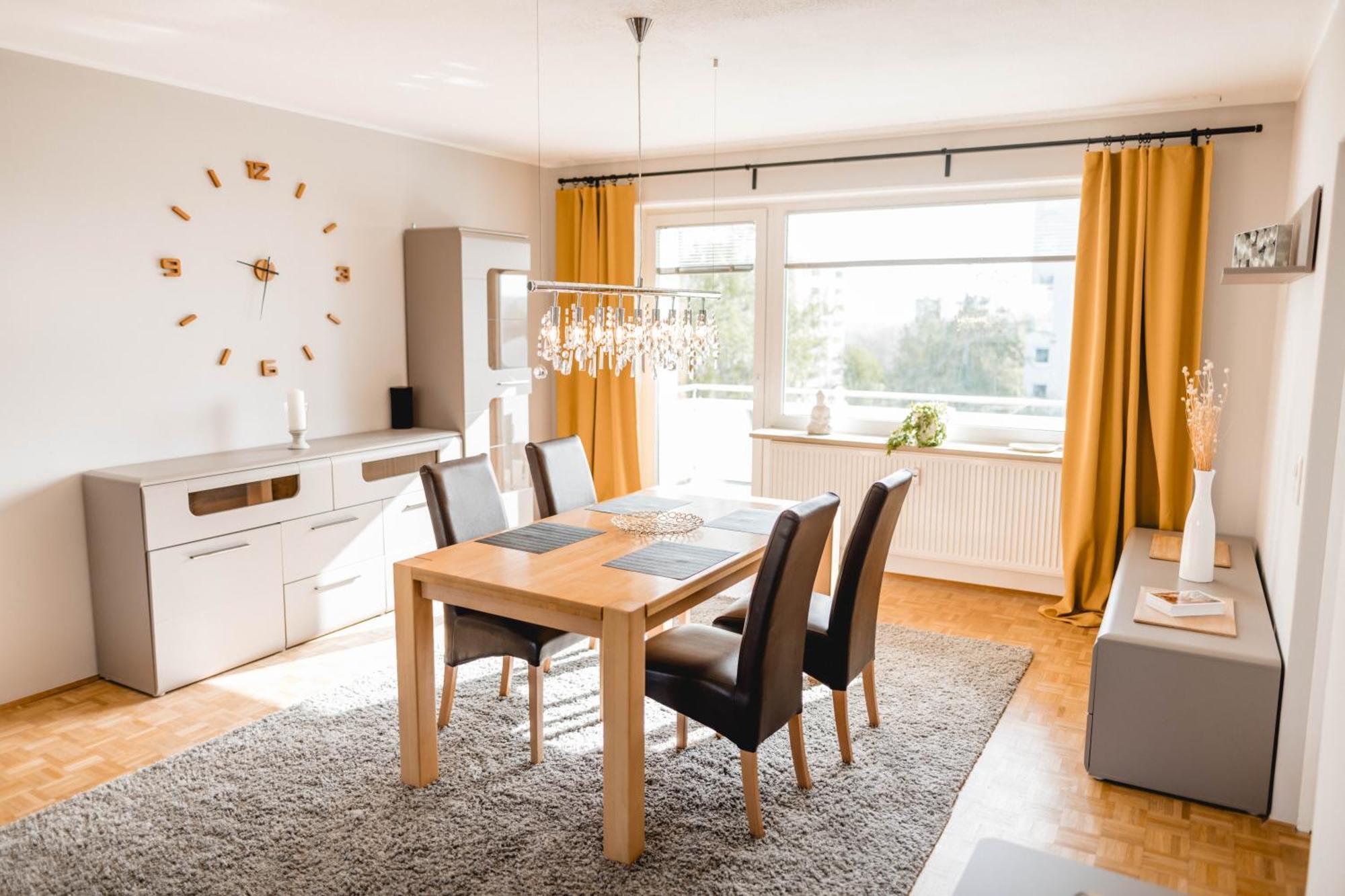 Me Homes - Grosse Moderne Designer-Wohnung Fuer Urlaub Und Business - Mit Kueche, Buero, Balkon Und 2 Parkplaetzen Bayreuth Esterno foto